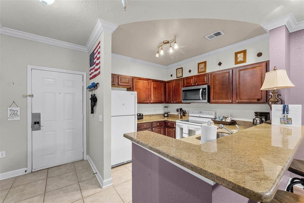 Active With Contract: $174,999 (2 beds, 2 baths, 1134 Square Feet)