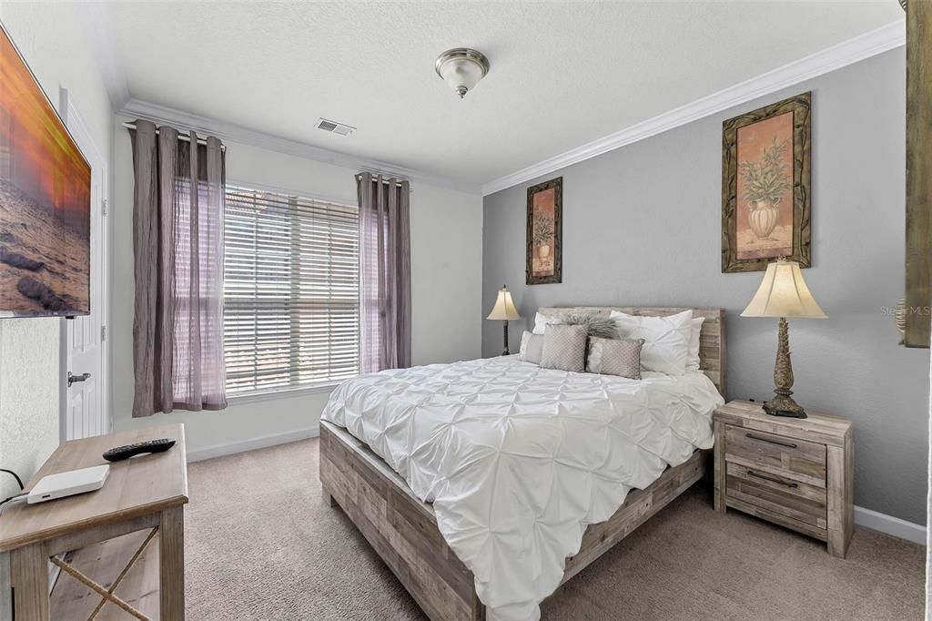 Active With Contract: $174,999 (2 beds, 2 baths, 1134 Square Feet)