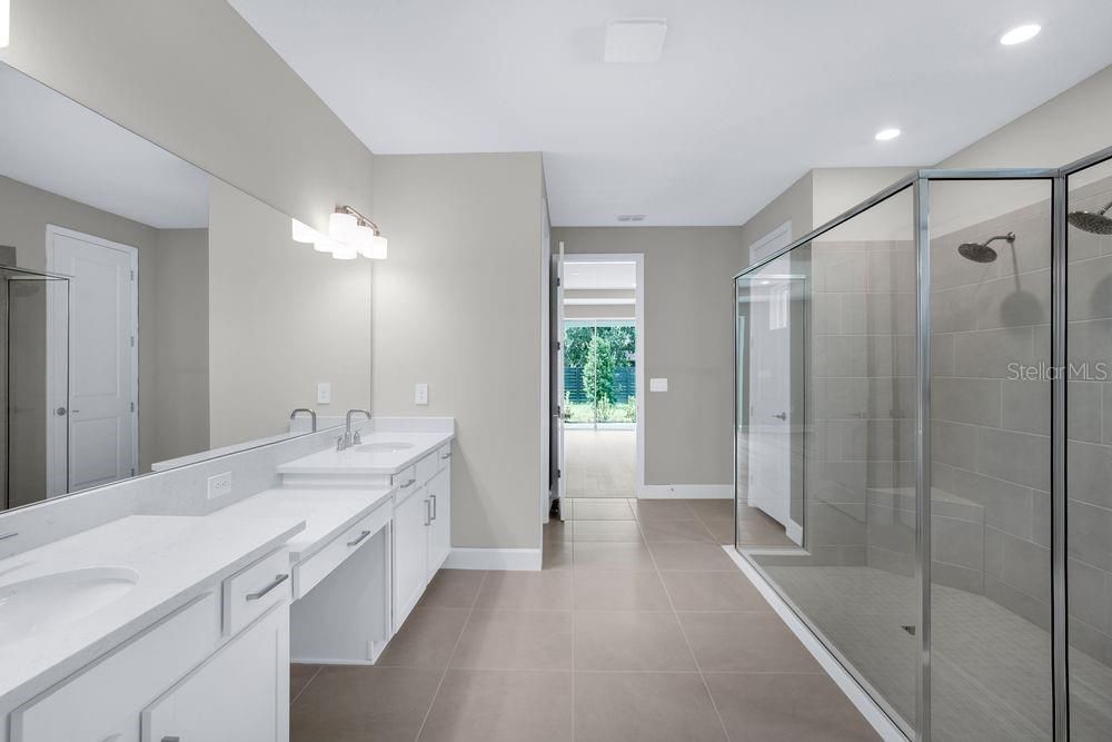 For Sale: $659,999 (5 beds, 4 baths, 3835 Square Feet)