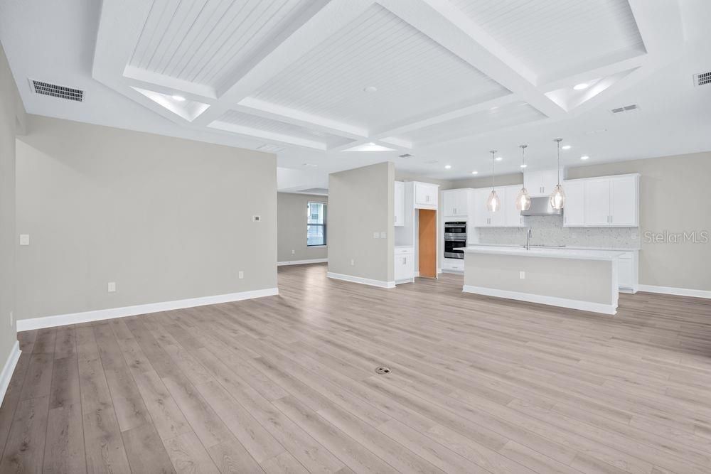 For Sale: $659,999 (5 beds, 4 baths, 3835 Square Feet)