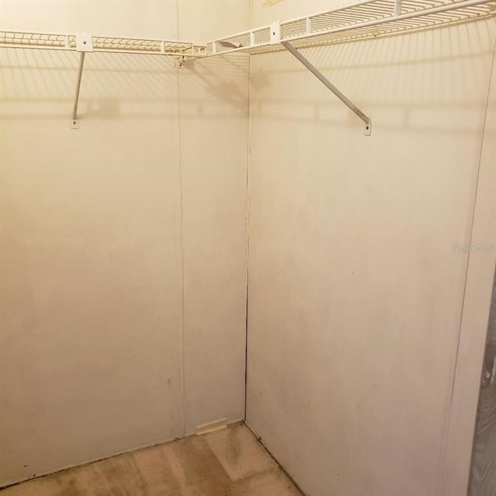 For Sale: $114,900 (2 beds, 2 baths, 1425 Square Feet)