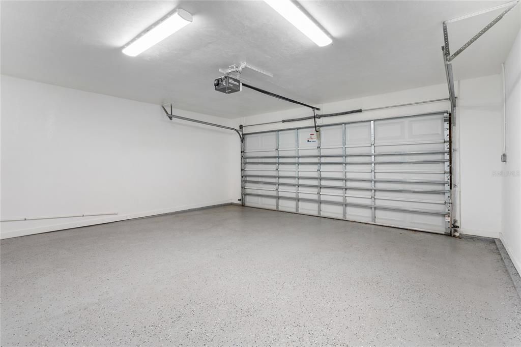 На продажу: $359,900 (3 спален, 2 ванн, 2042 Квадратных фут)