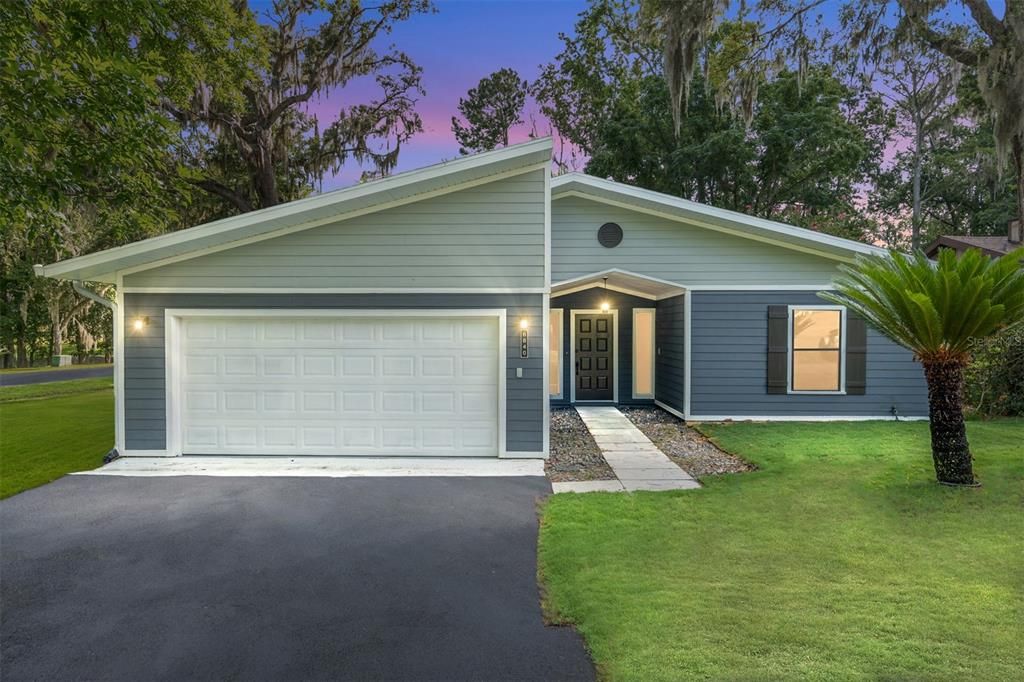 На продажу: $359,900 (3 спален, 2 ванн, 2042 Квадратных фут)