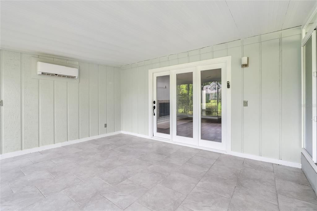 На продажу: $359,900 (3 спален, 2 ванн, 2042 Квадратных фут)