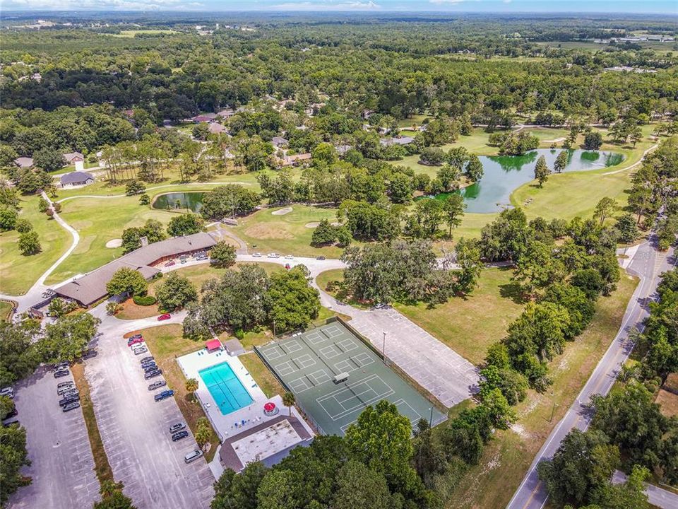 На продажу: $359,900 (3 спален, 2 ванн, 2042 Квадратных фут)