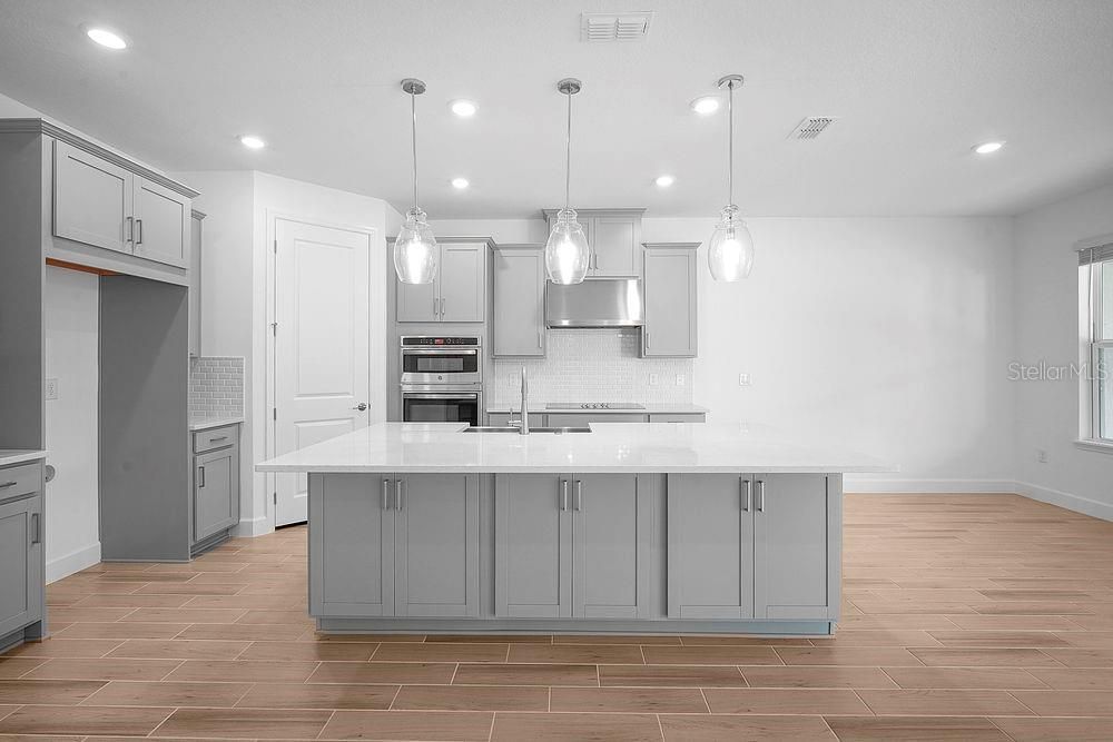 For Sale: $607,999 (5 beds, 4 baths, 3191 Square Feet)