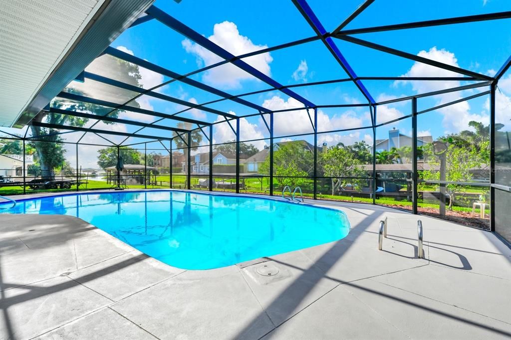 For Sale: $845,000 (4 beds, 2 baths, 2487 Square Feet)