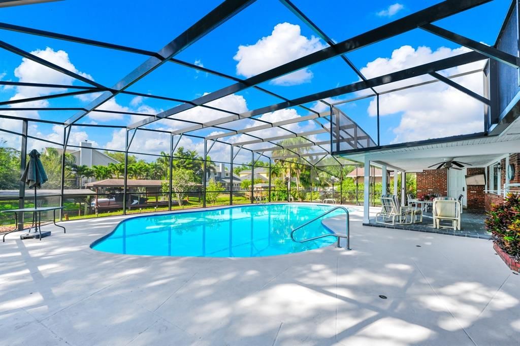 For Sale: $845,000 (4 beds, 2 baths, 2487 Square Feet)