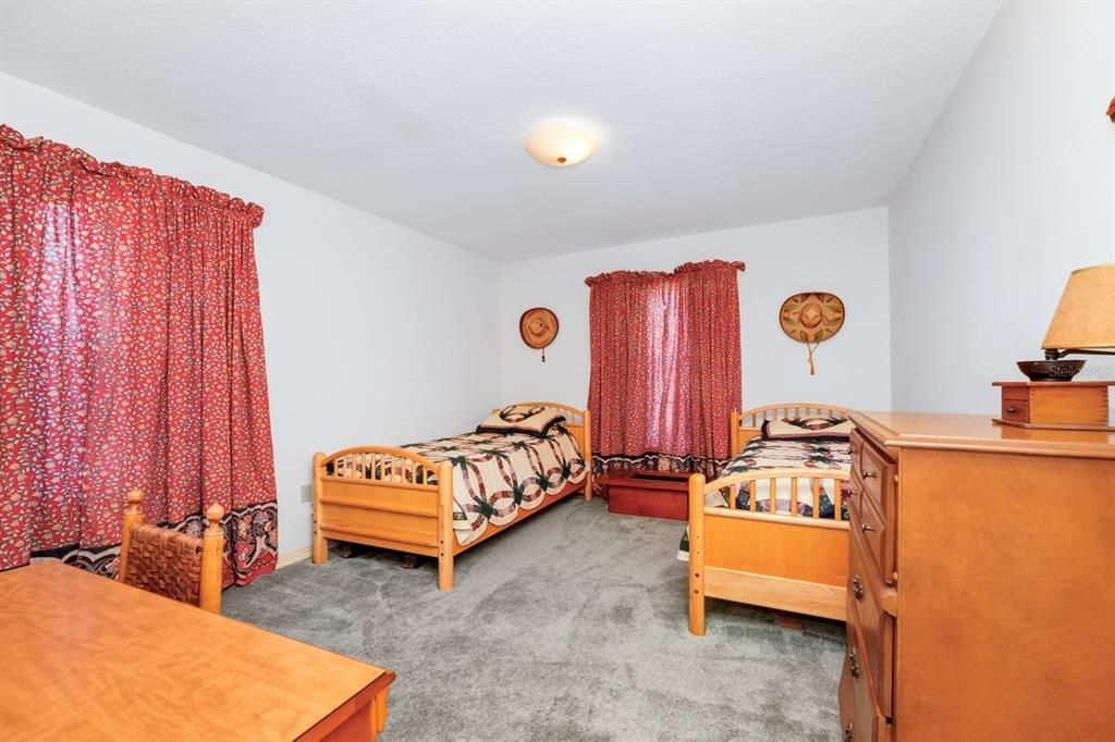 For Sale: $845,000 (4 beds, 2 baths, 2487 Square Feet)