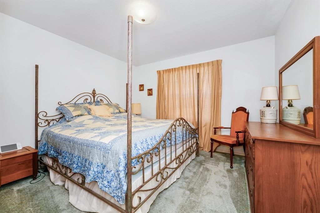 For Sale: $845,000 (4 beds, 2 baths, 2487 Square Feet)