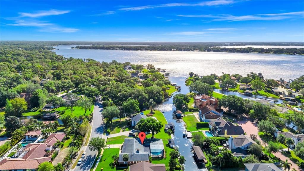 For Sale: $845,000 (4 beds, 2 baths, 2487 Square Feet)