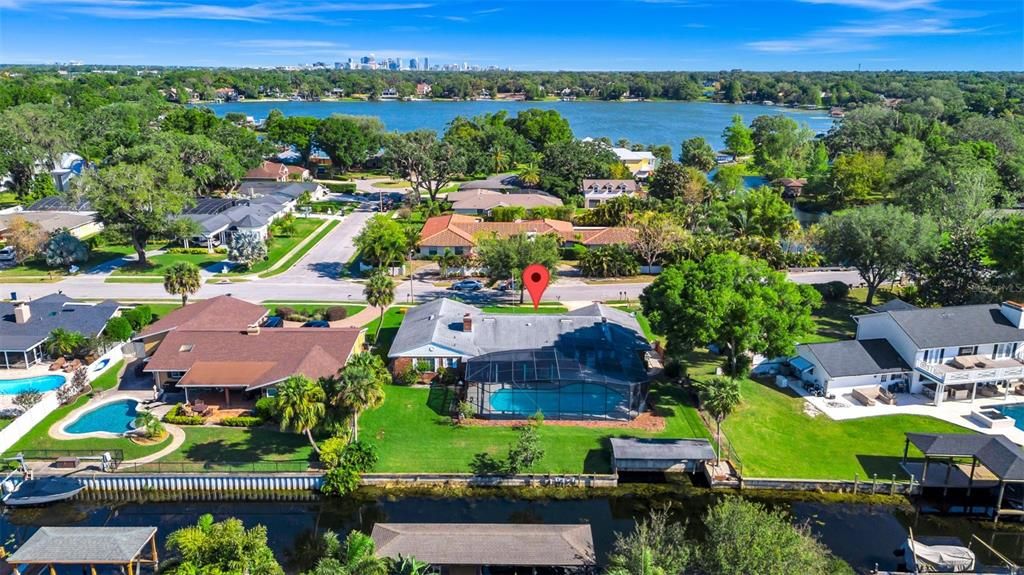 For Sale: $845,000 (4 beds, 2 baths, 2487 Square Feet)