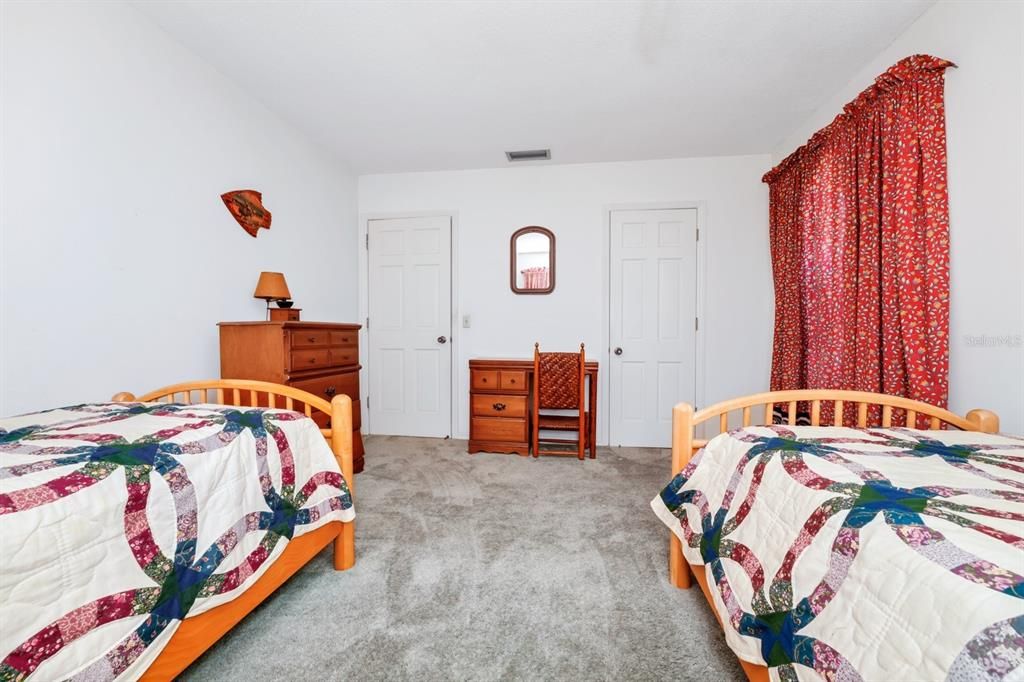 For Sale: $845,000 (4 beds, 2 baths, 2487 Square Feet)