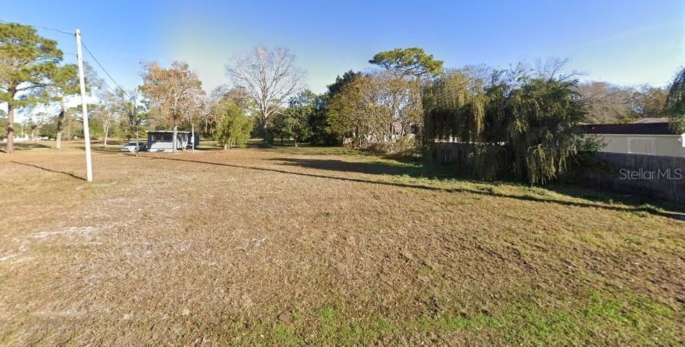 待售: $42,000 (0.33 acres)