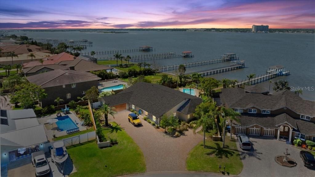 Recently Sold: $1,750,000 (4 beds, 3 baths, 3508 Square Feet)