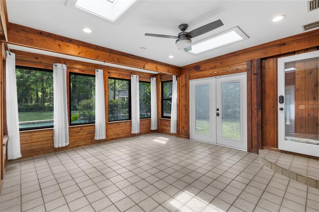 Active With Contract: $774,000 (3 beds, 2 baths, 2964 Square Feet)