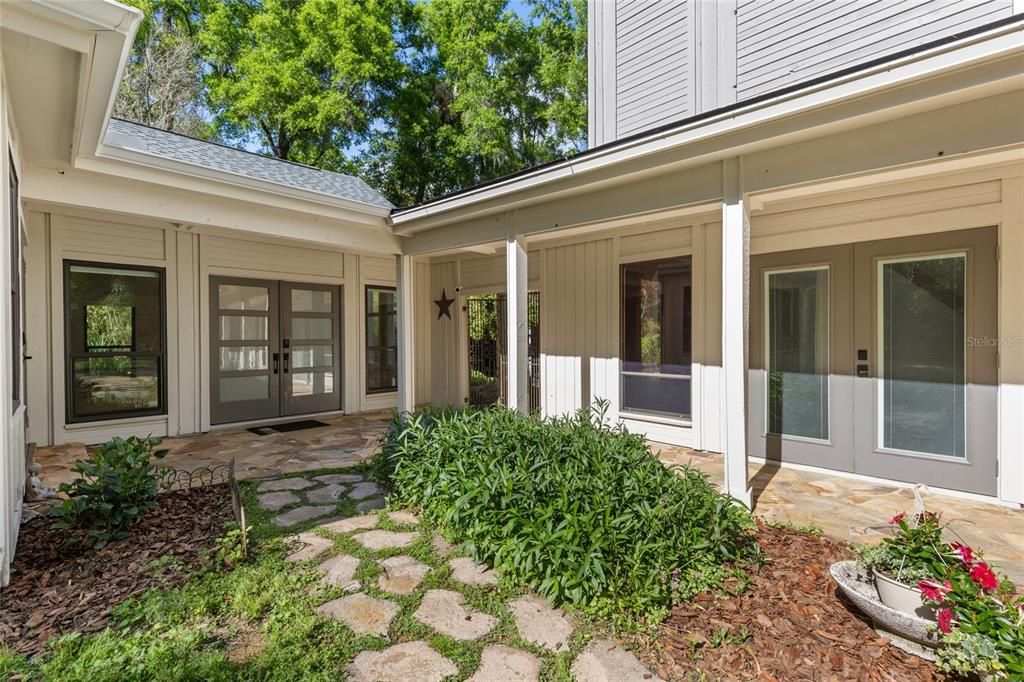 Active With Contract: $774,000 (3 beds, 2 baths, 2964 Square Feet)