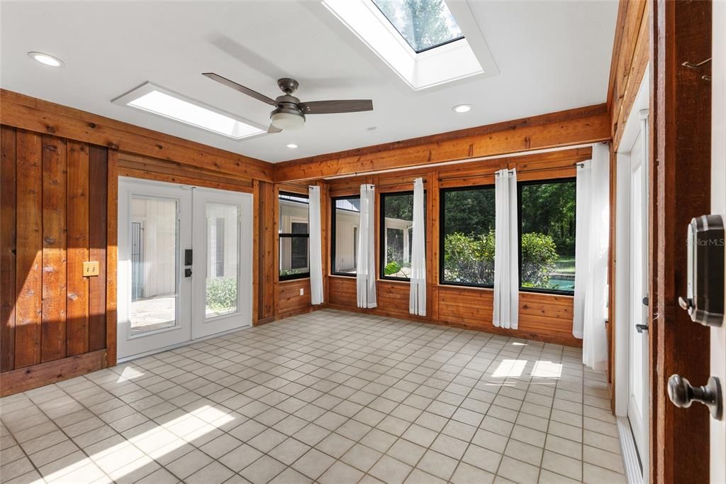 Active With Contract: $774,000 (3 beds, 2 baths, 2964 Square Feet)