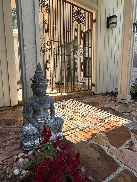 Active With Contract: $774,000 (3 beds, 2 baths, 2964 Square Feet)