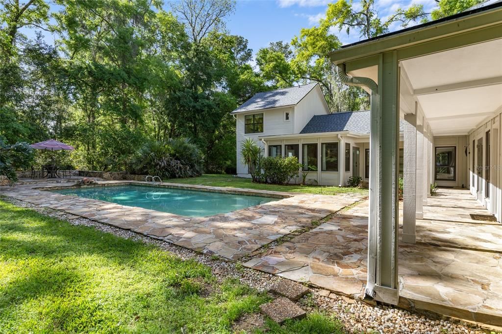 Active With Contract: $774,000 (3 beds, 2 baths, 2964 Square Feet)