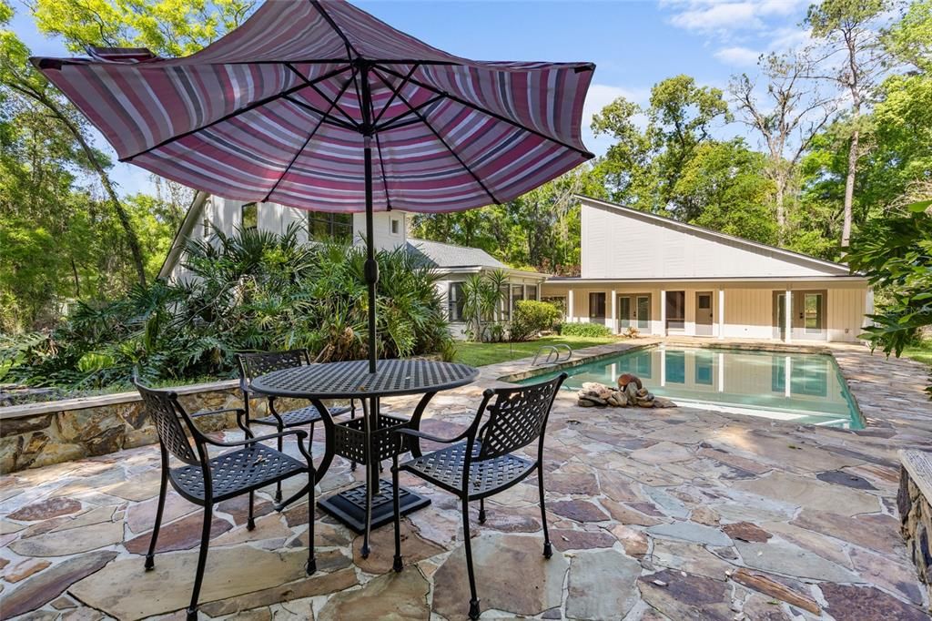 Active With Contract: $774,000 (3 beds, 2 baths, 2964 Square Feet)