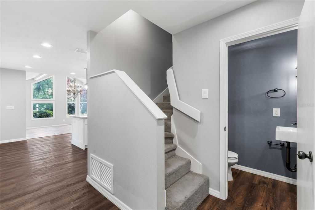 Active With Contract: $774,000 (3 beds, 2 baths, 2964 Square Feet)