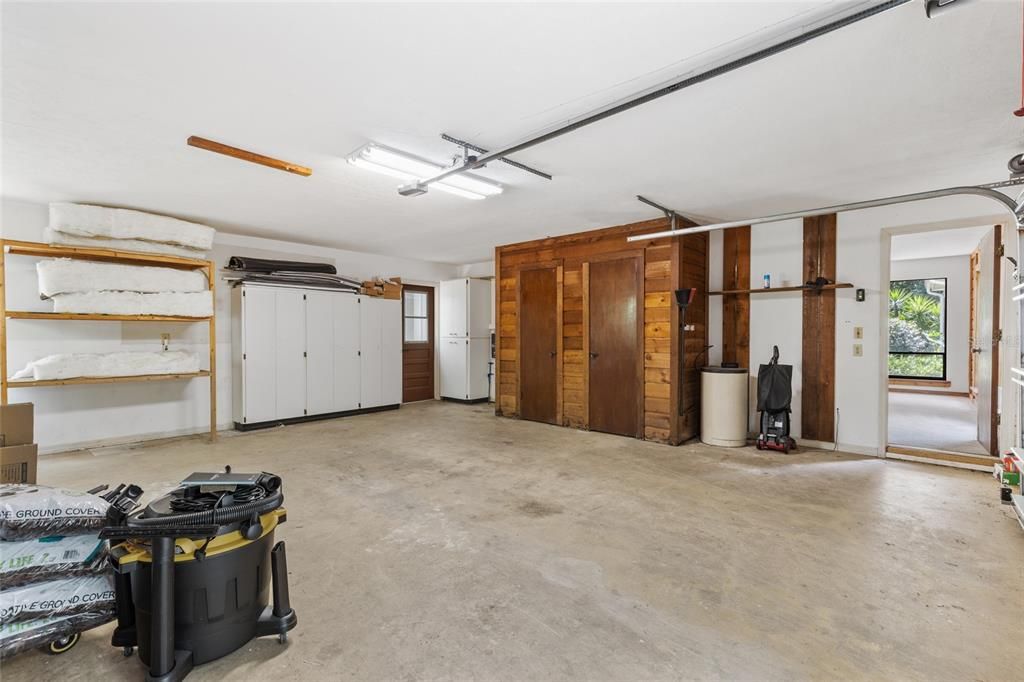 Active With Contract: $774,000 (3 beds, 2 baths, 2964 Square Feet)