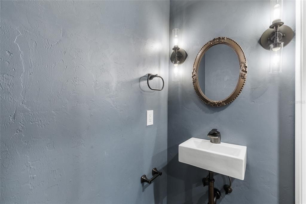 Active With Contract: $774,000 (3 beds, 2 baths, 2964 Square Feet)