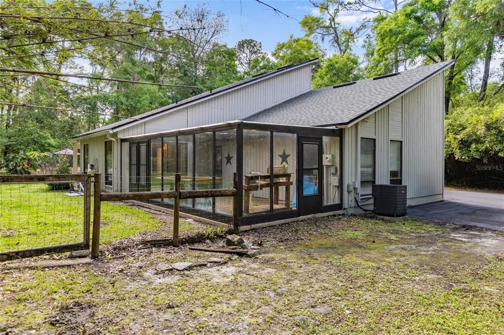 Active With Contract: $774,000 (3 beds, 2 baths, 2964 Square Feet)