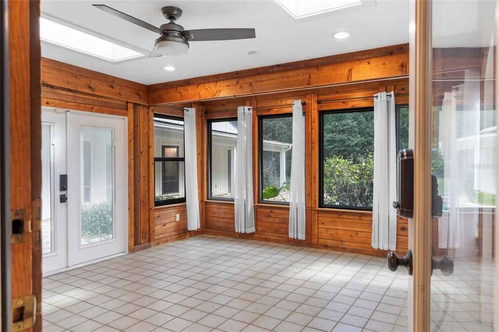 Active With Contract: $774,000 (3 beds, 2 baths, 2964 Square Feet)