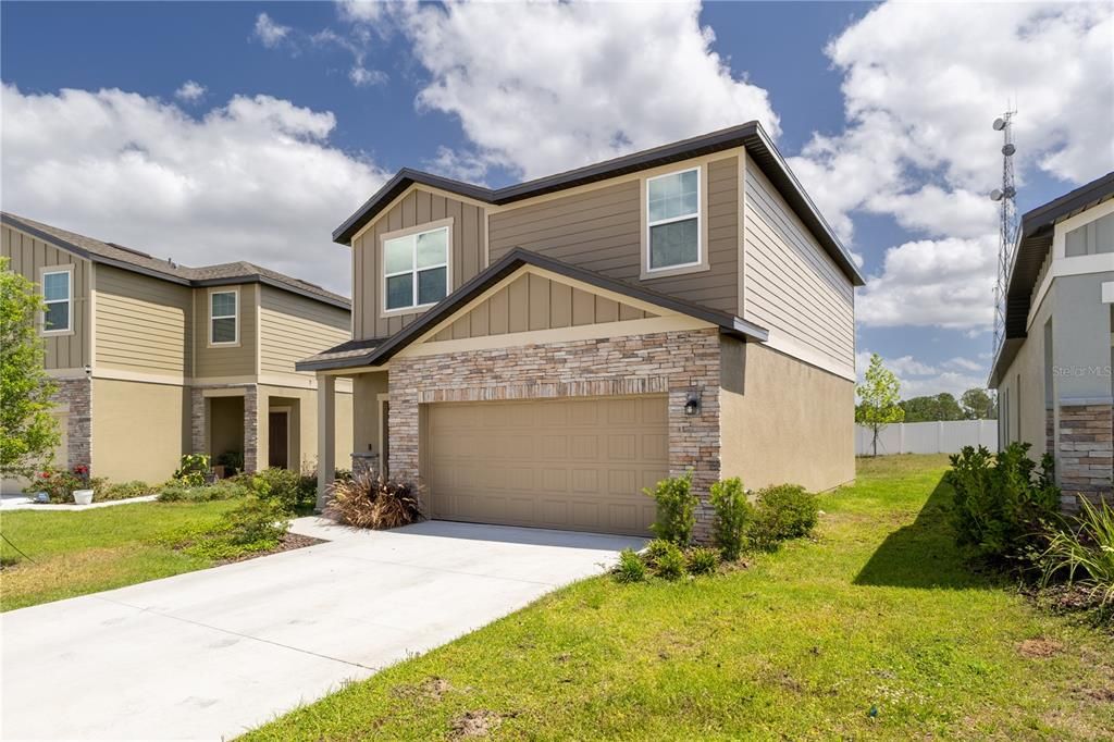 For Sale: $385,000 (3 beds, 2 baths, 1676 Square Feet)