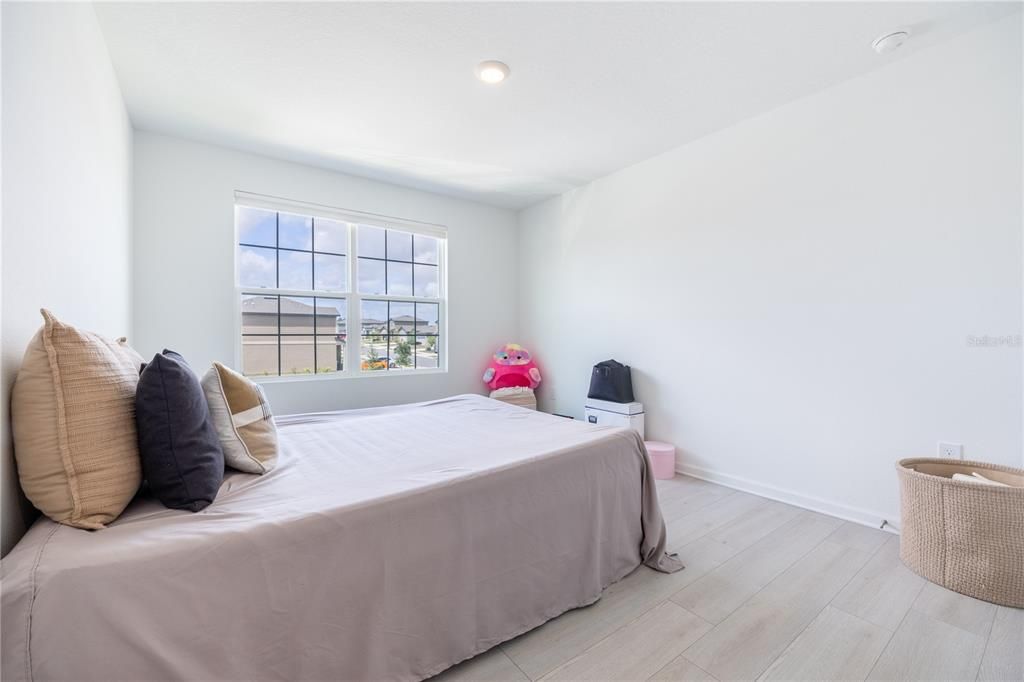 For Sale: $385,000 (3 beds, 2 baths, 1676 Square Feet)