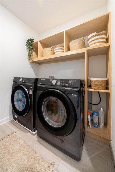 For Sale: $385,000 (3 beds, 2 baths, 1676 Square Feet)