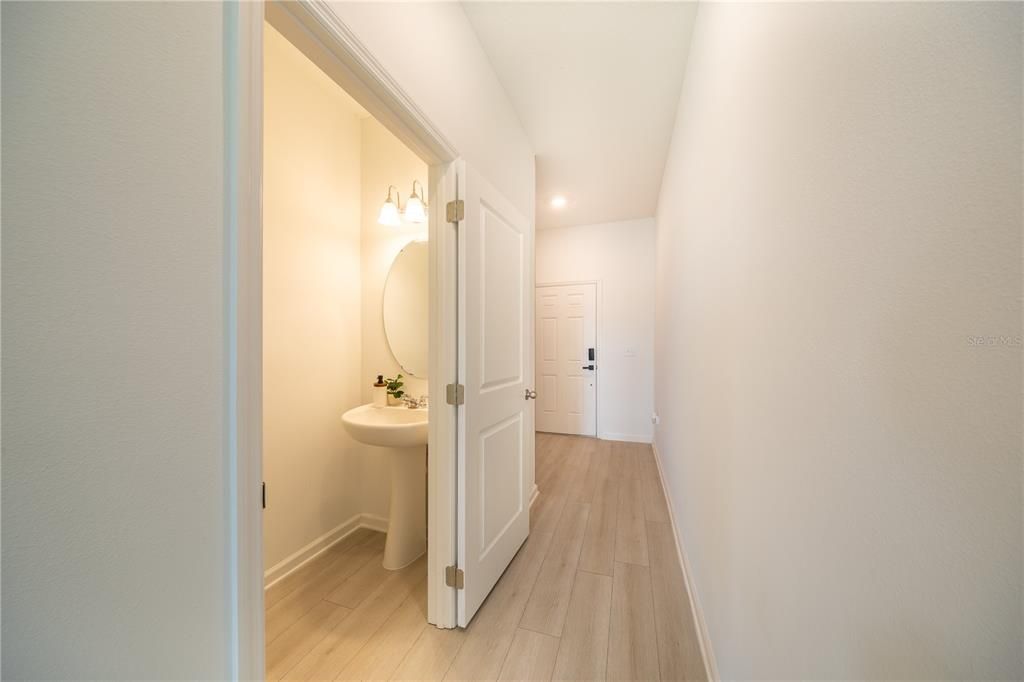 For Sale: $385,000 (3 beds, 2 baths, 1676 Square Feet)