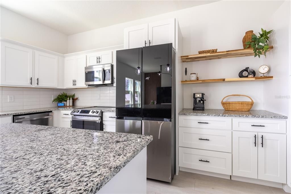 For Sale: $385,000 (3 beds, 2 baths, 1676 Square Feet)