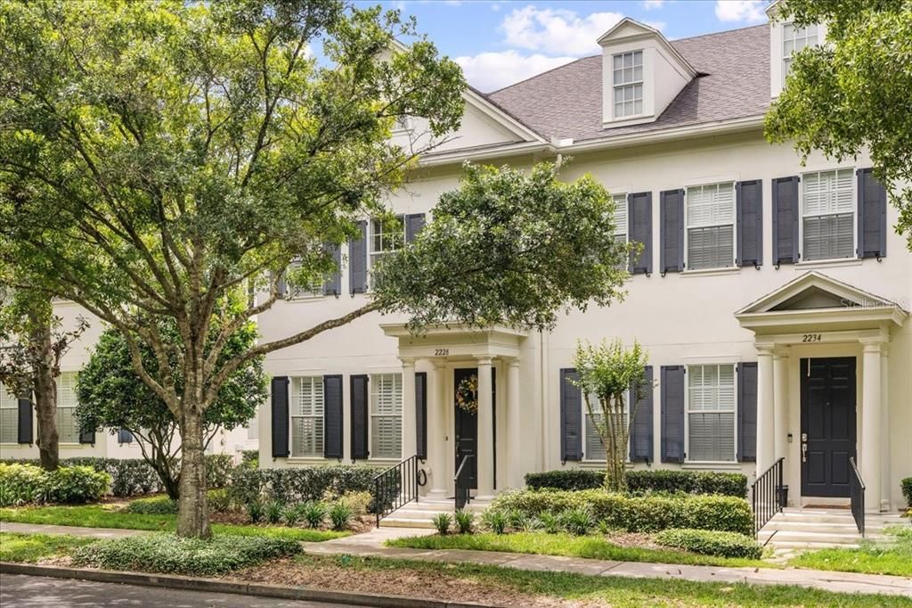 Issa Townhome,Upgraded end unit