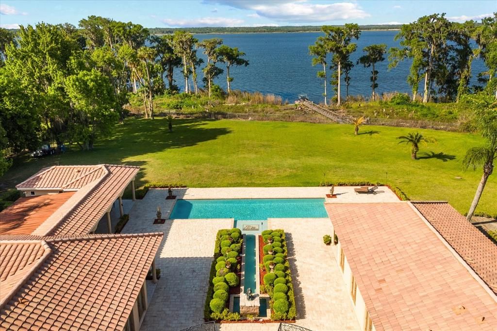 En Venta: $5,750,000 (5 camas, 6 baños, 8685 Pies cuadrados)