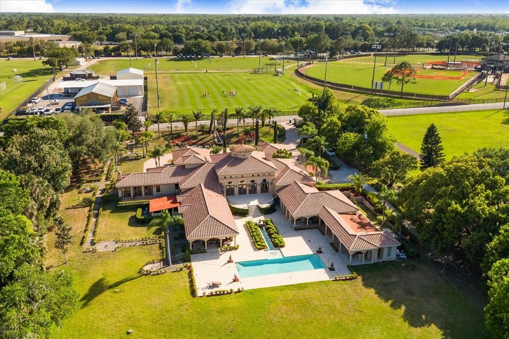 En Venta: $5,750,000 (5 camas, 6 baños, 8685 Pies cuadrados)