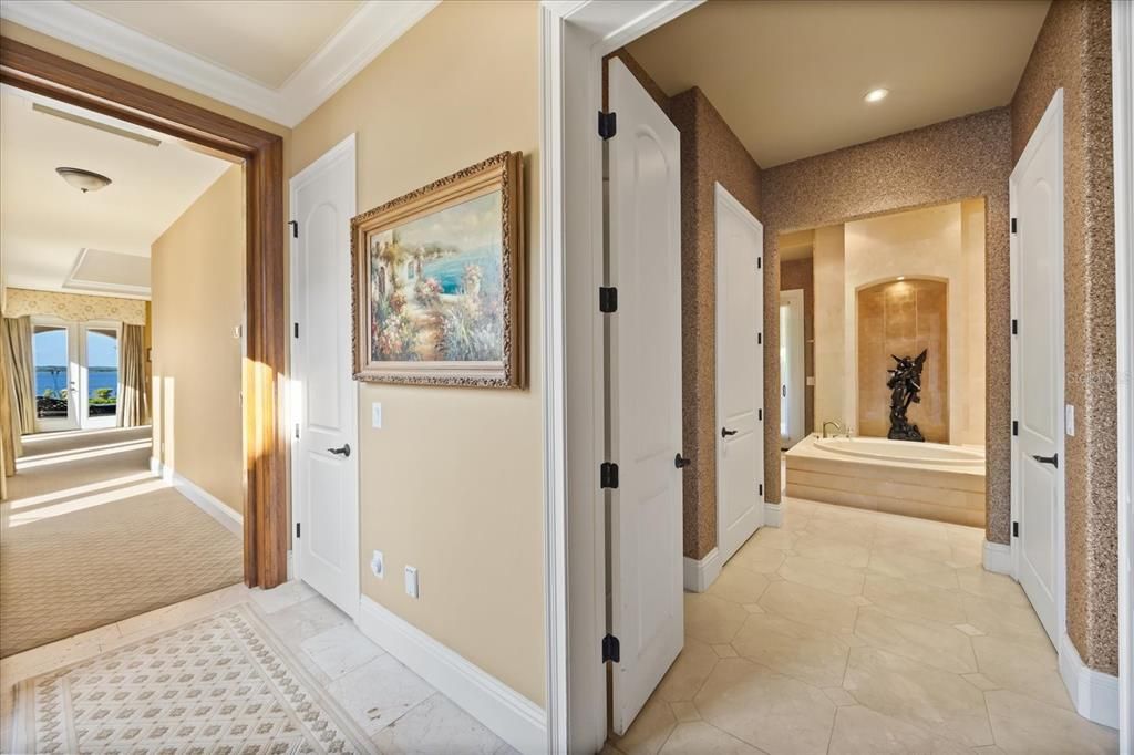 En Venta: $5,750,000 (5 camas, 6 baños, 8685 Pies cuadrados)