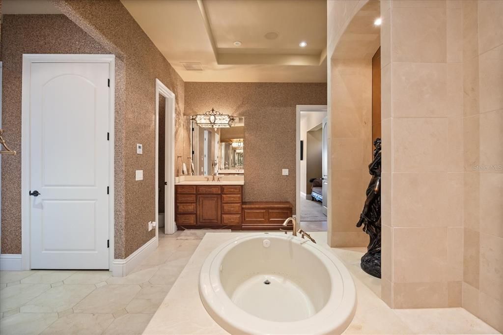 En Venta: $5,750,000 (5 camas, 6 baños, 8685 Pies cuadrados)