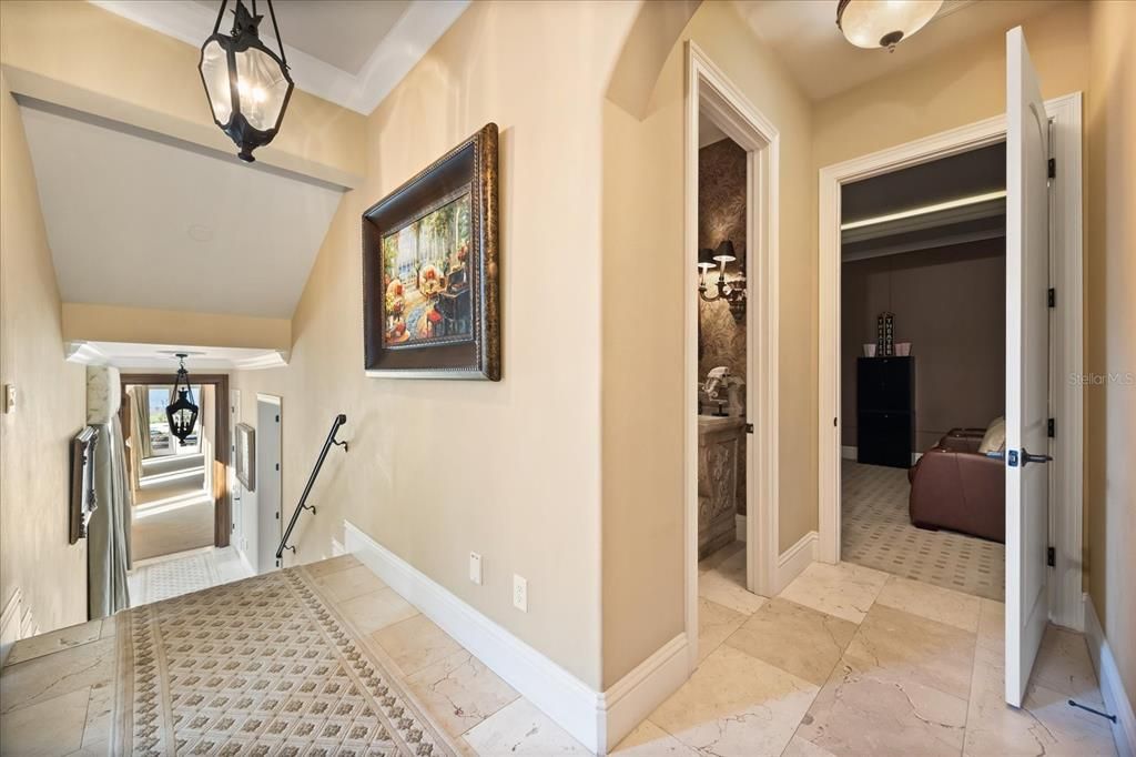 En Venta: $5,750,000 (5 camas, 6 baños, 8685 Pies cuadrados)