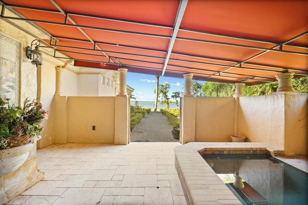 En Venta: $5,750,000 (5 camas, 6 baños, 8685 Pies cuadrados)