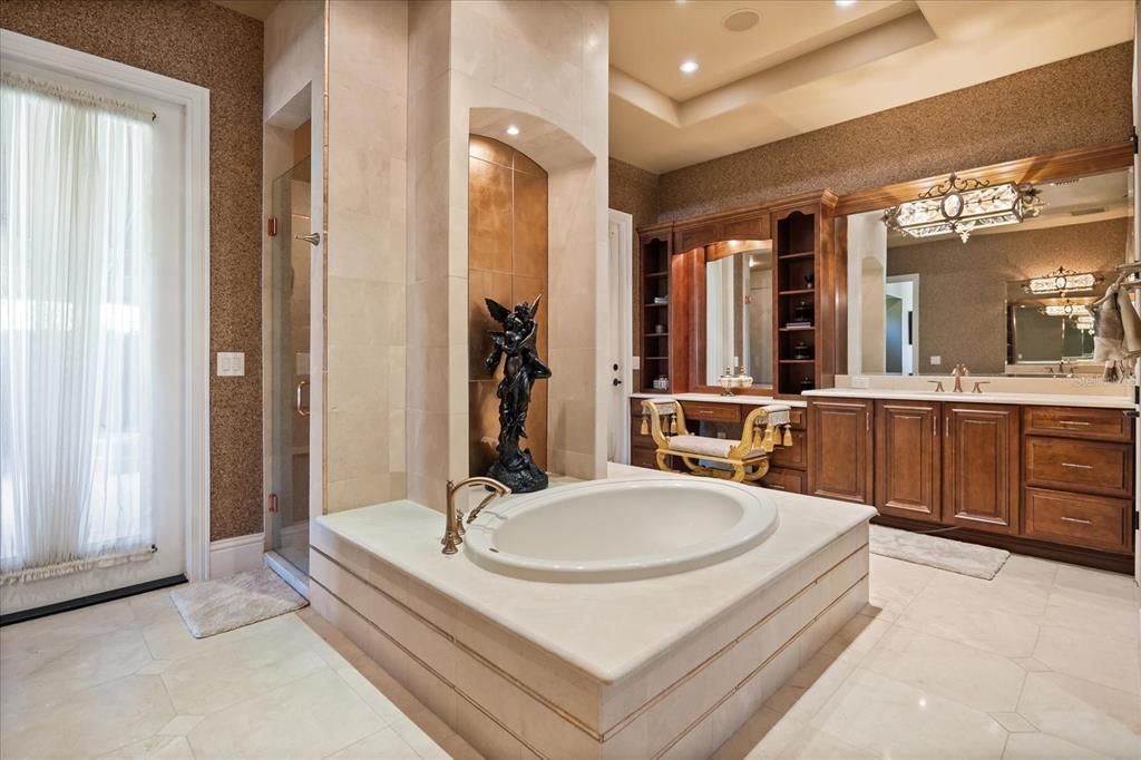 En Venta: $5,750,000 (5 camas, 6 baños, 8685 Pies cuadrados)