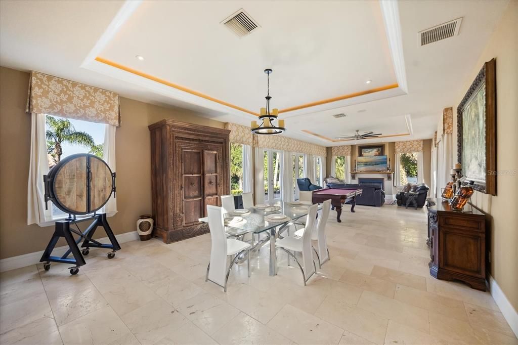 En Venta: $5,750,000 (5 camas, 6 baños, 8685 Pies cuadrados)