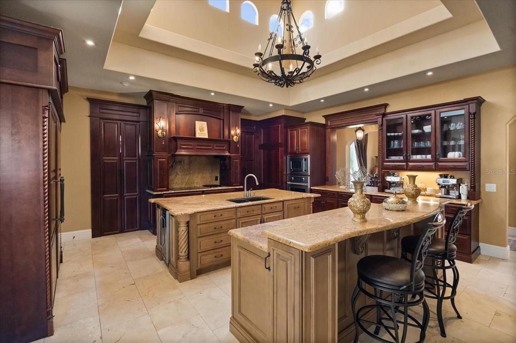 En Venta: $5,750,000 (5 camas, 6 baños, 8685 Pies cuadrados)