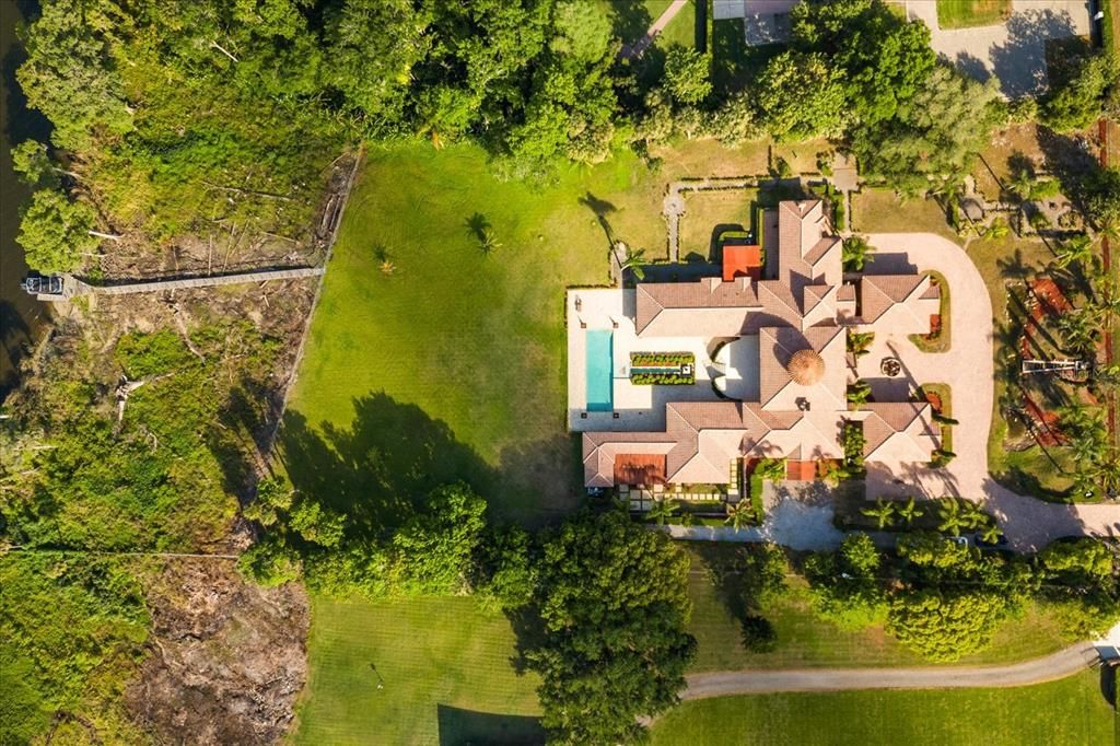 En Venta: $5,750,000 (5 camas, 6 baños, 8685 Pies cuadrados)