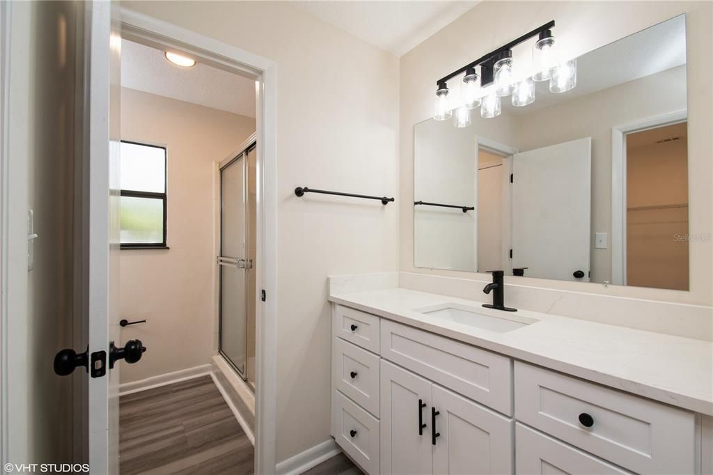 Active With Contract: $215,000 (2 beds, 2 baths, 1056 Square Feet)