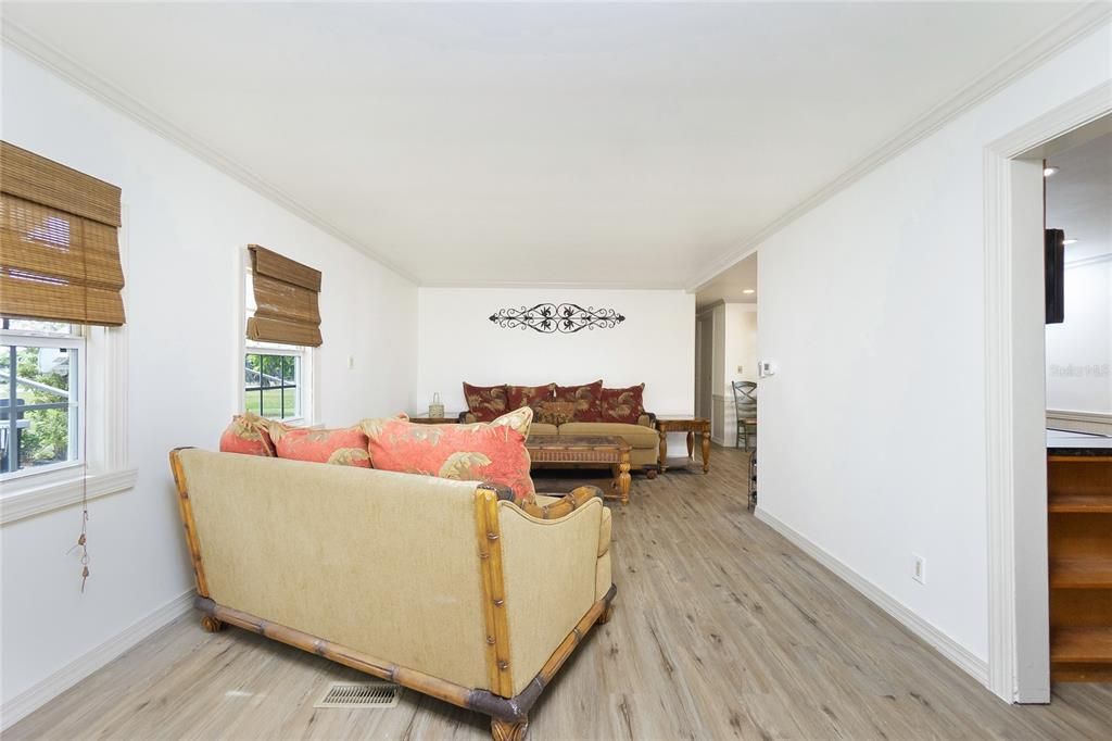 Activo con contrato: $159,900 (2 camas, 2 baños, 1244 Pies cuadrados)