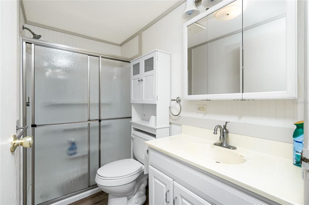 Activo con contrato: $159,900 (2 camas, 2 baños, 1244 Pies cuadrados)