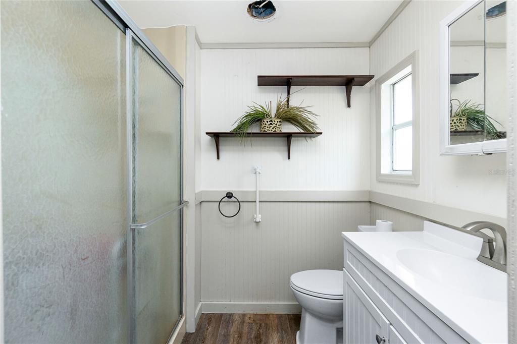 Activo con contrato: $159,900 (2 camas, 2 baños, 1244 Pies cuadrados)